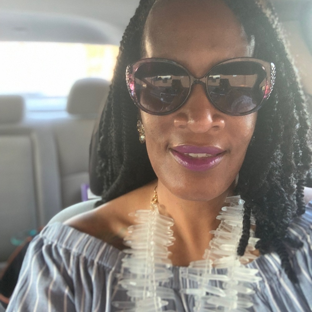 Vintage Sassy Jones Frosted White Necklace